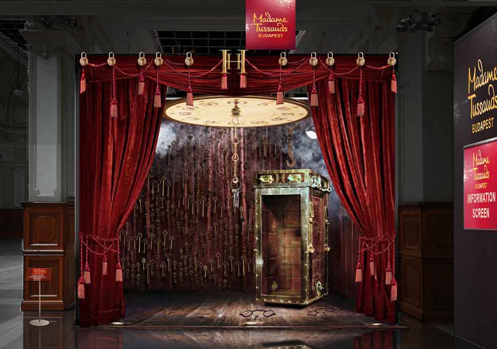 20b-madame-tussauds-budapest---hungarian-spirit-houdini-háttér-kulcsfüggönnyel